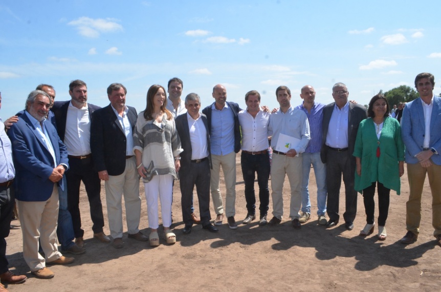 Fernández, Pacheco y Buil, en el lanzamiento de la autopista de la ruta 5