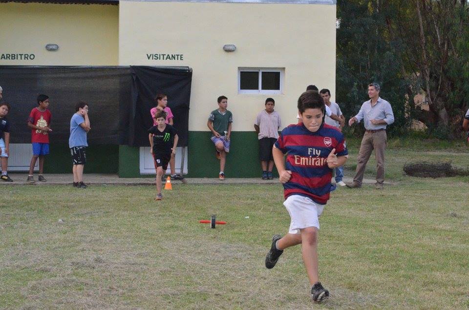 Rivadavia otorga becas para que los chicos hagan deportes en un club