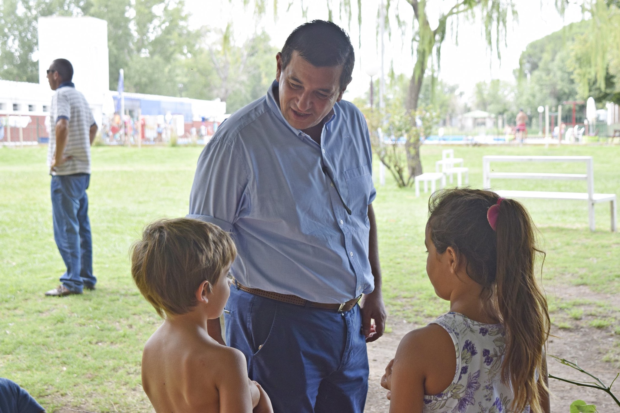 Guillermo Pacheco visitó la Escuela Abierta Verano