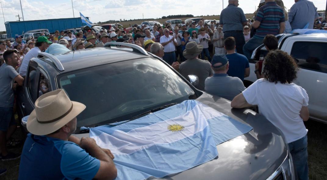 «Tractorazos» en Pergamino y Salliqueló contra las retenciones y la Ley Fiscal