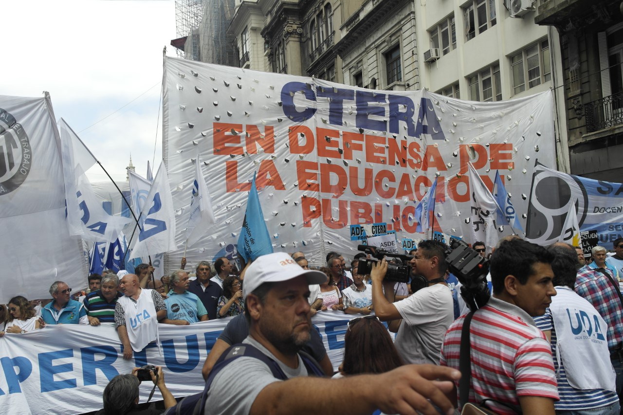 Gremios docentes exigieron el pago total del «gatillo»: «El salario no se toca»