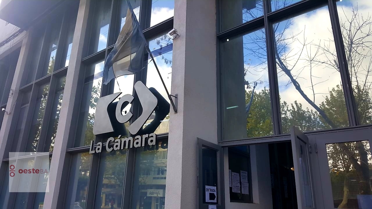 La Cámara de Comercio se reunió con la Cooperativa preocupada por los aumentos de luz