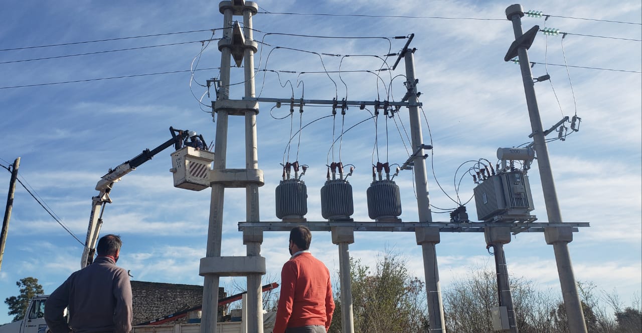 Ya funciona el nuevo tendido eléctrico que une América y Fortín Olavarría