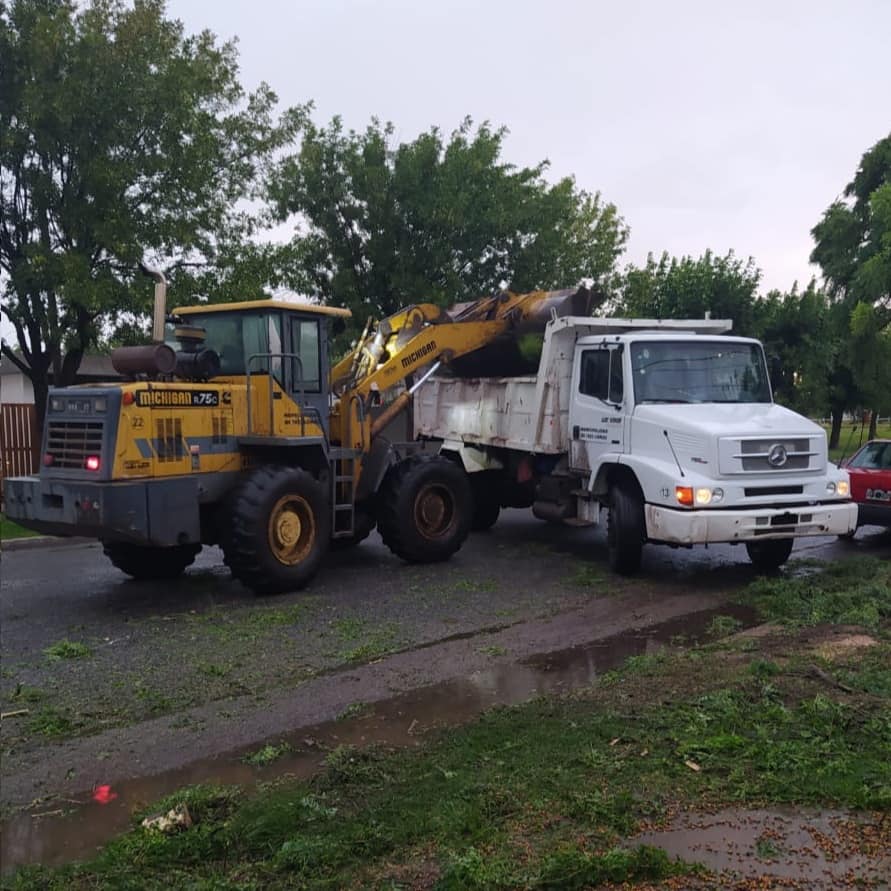 Tres Lomas: el Municipio realizó tareas después del paso de la tormenta