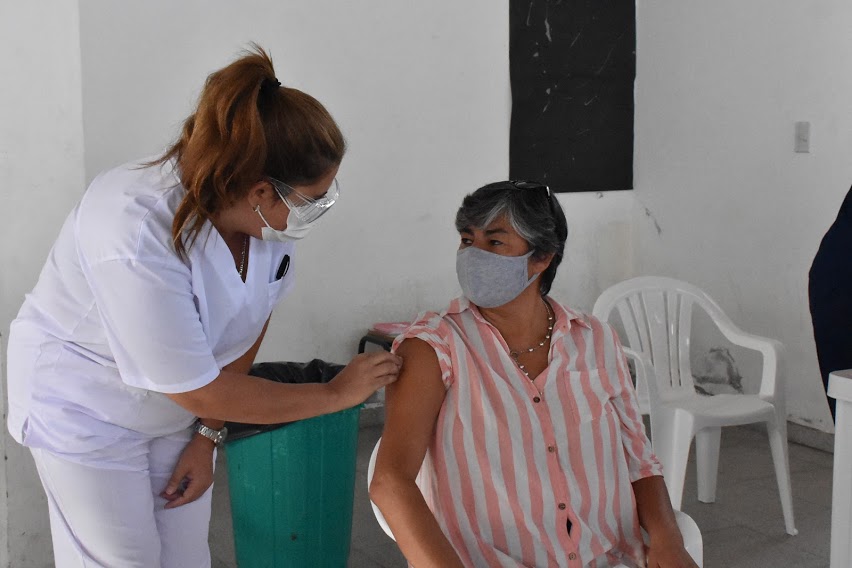 El intendente dijo que “ve bien” el desarrollo de la vacunación masiva en el distrito