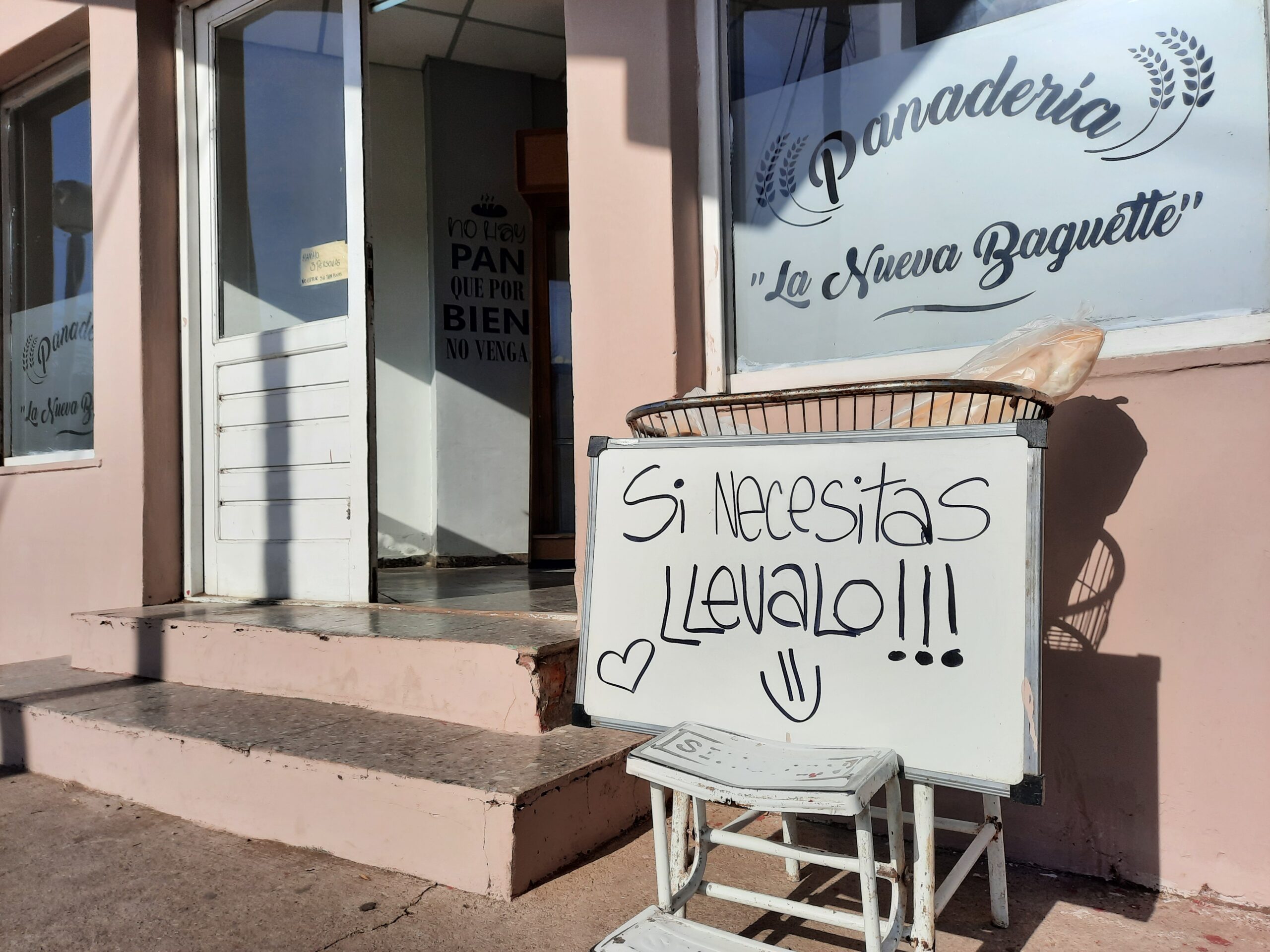 Una panadera solidaria que regala el pan y ahora piensa dar una copa de leche para los chicos