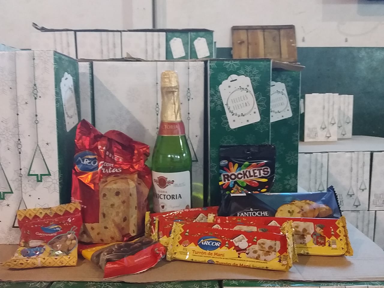 La Comuna entregará 900 cajas navideñas a familias beneficiarias del plan alimentario municipal