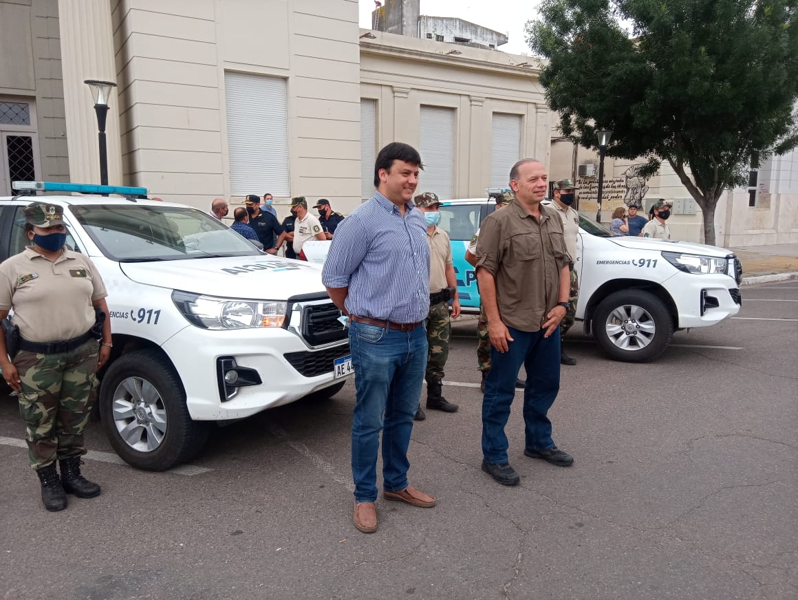 El Ministro de Seguridad, Sergio Berni, entregó patrulleros en Trenque Lauquen