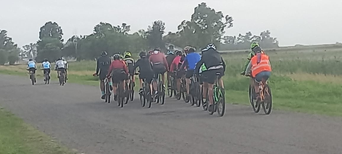 La peregrinación de ciclistas dejó atrás a Alberti y realiza el último tramo