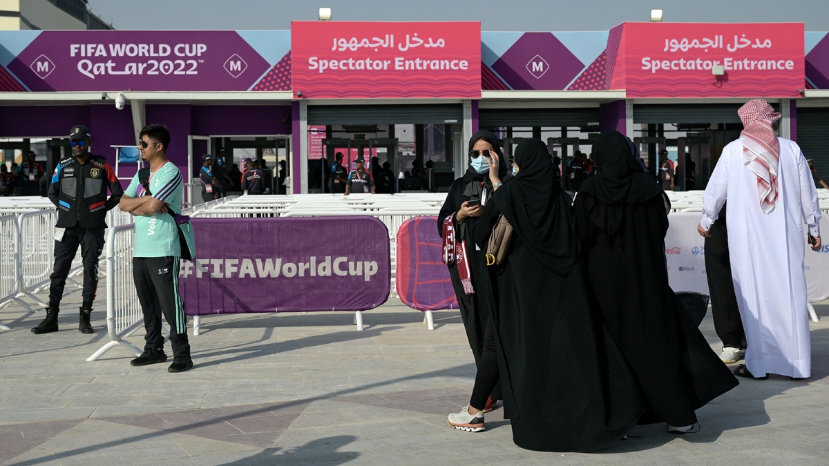 Qatar 2022: puntapié inicial para el Mundial del fútbol y las tensiones culturales