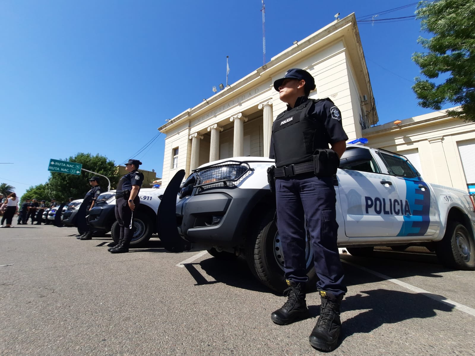 Abren convocatoria para que choferes civiles conduzcan patrulleros de la Policía