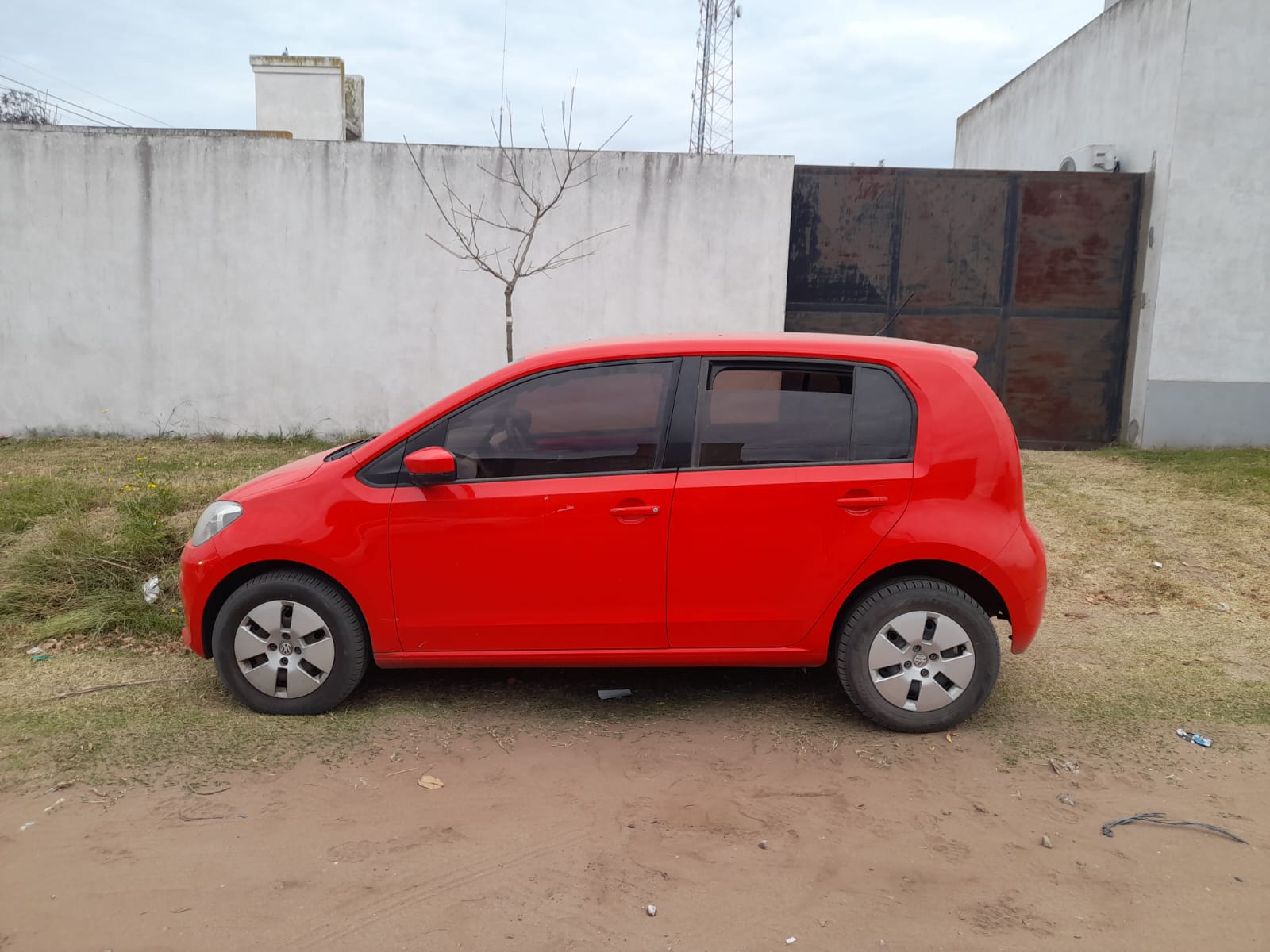 Le robaron el auto al abogado Horacio Samamé y lo abandonaron a las pocas horas