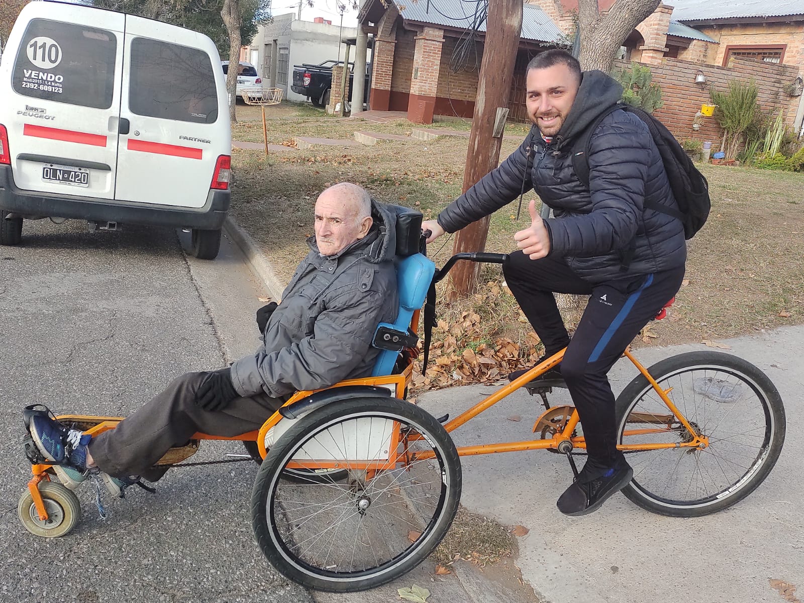 La historia de un abuelo, un nieto y una foto que conmueve