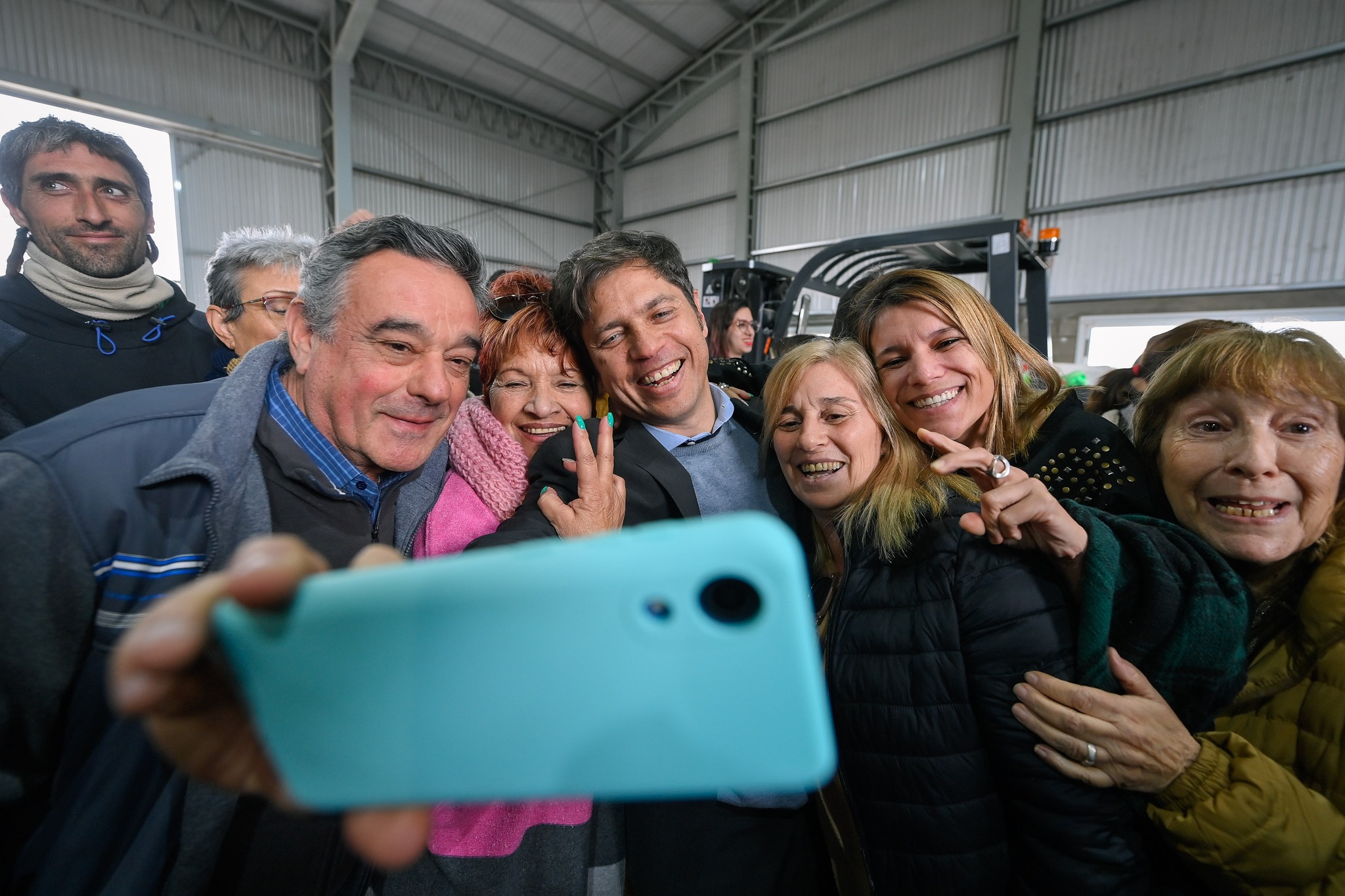 Kicillof estuvo en la región: visita a Tres Lomas y Pellegrini