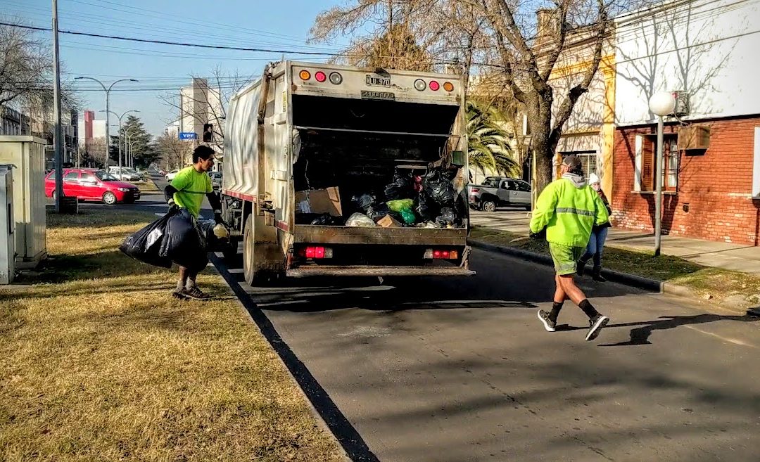 Por el fin de semana largo, el feriado del lunes habrá recolección en la AU y zona quintas, pero no en área urbana