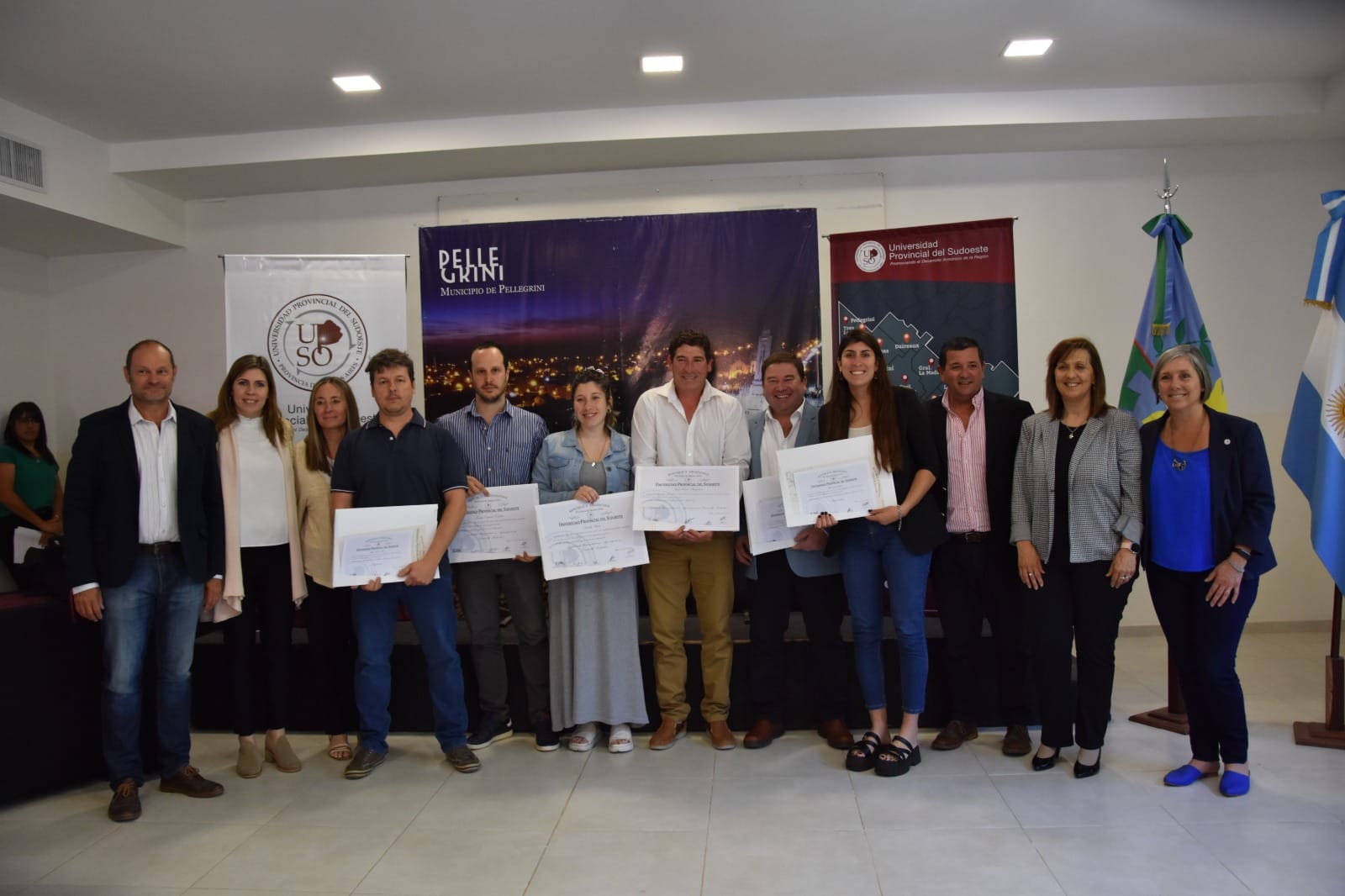 Acto de colación de la UPSO en el Centro Educativo y Tecnológico en Pellegrini