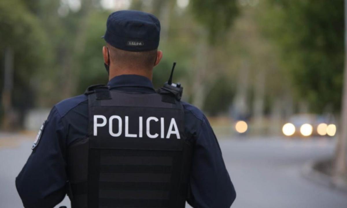 Dos hombres encapuchados intentaron entrar a una casa de la calle División Norte: uno fue detenido y el otro se dio a la fuga