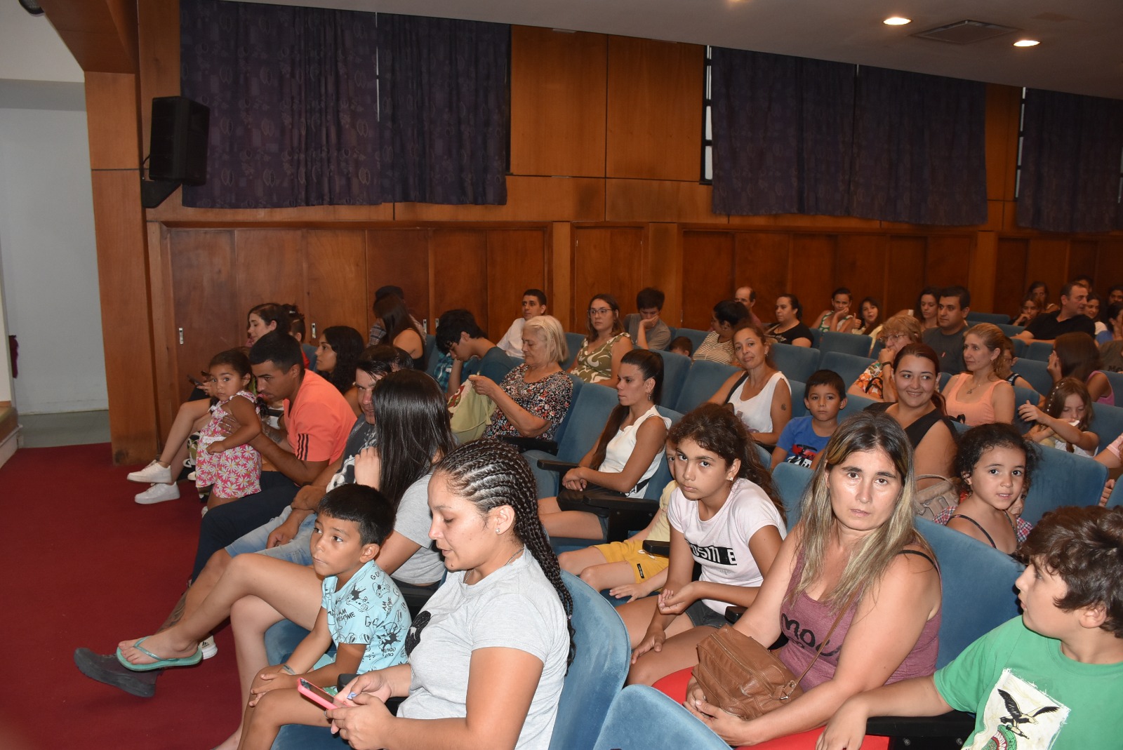 Se realizó una charla informativa y hoy se entregan las 60 viviendas en la Ampliación Urbana