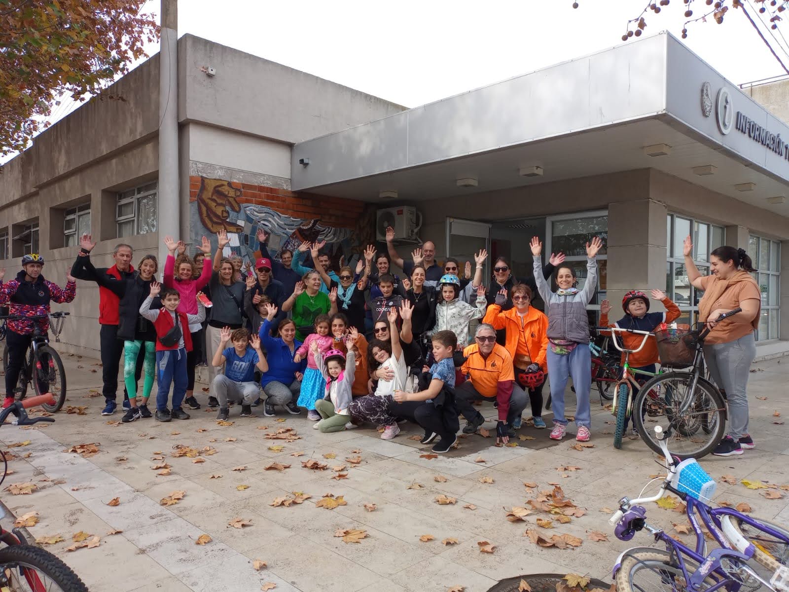 Bicicleteada por el día del ambiente: visita a la estación de transferencia y a la Plaza