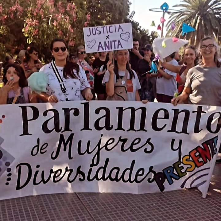 Ni una menos: el Parlamento de la Mujer realizó actividades en la Plaza