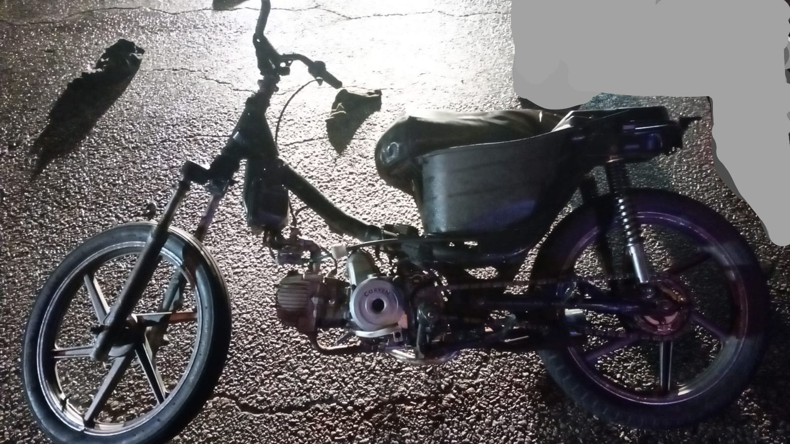 Un menor de 13 años resultó herido al chocar la moto que conducía con una camioneta