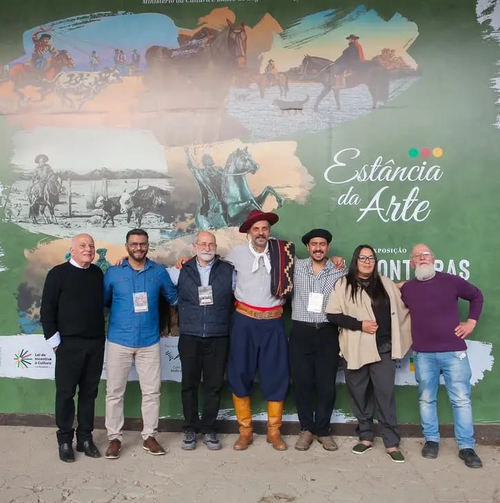 El artista trenquelauquense que se convirtió de los primeros argentinos en exponer en una feria brasilera