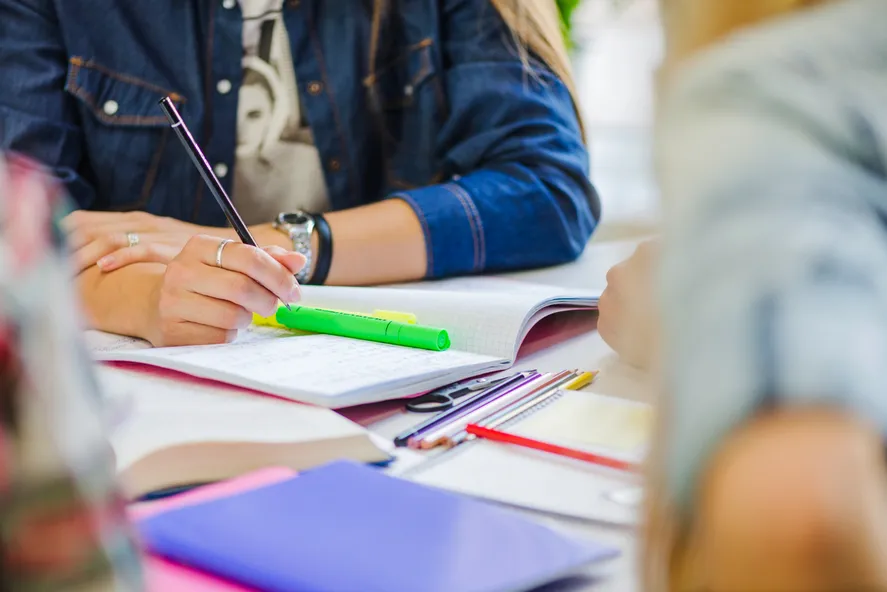 Escuela secundaria: ¿Qué piensan los chicos de los contenidos y qué piden para que sea más atractiva?