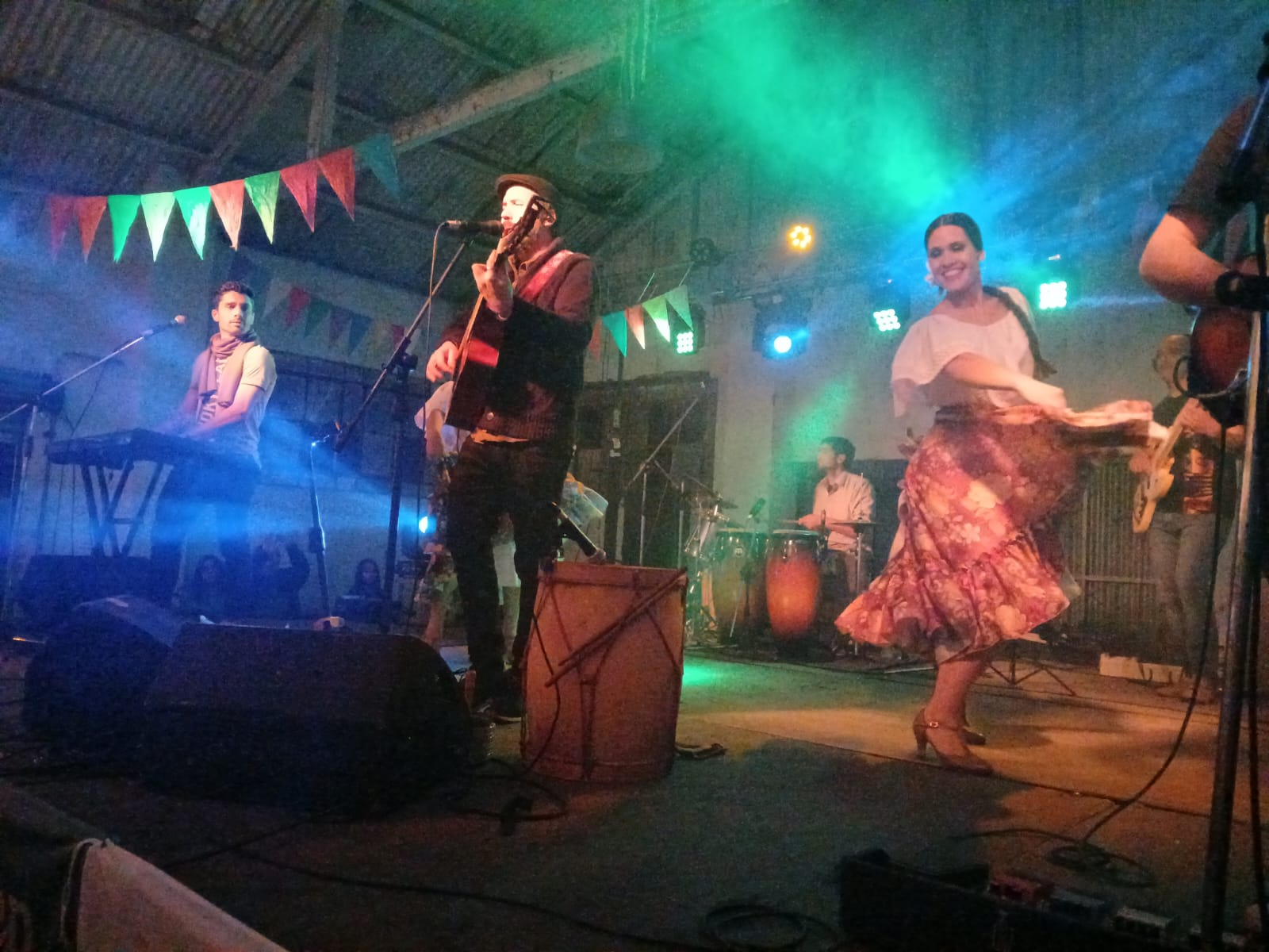 En la Gran Peña del Centenario de la Rural se cantó y bailó a pura alegría