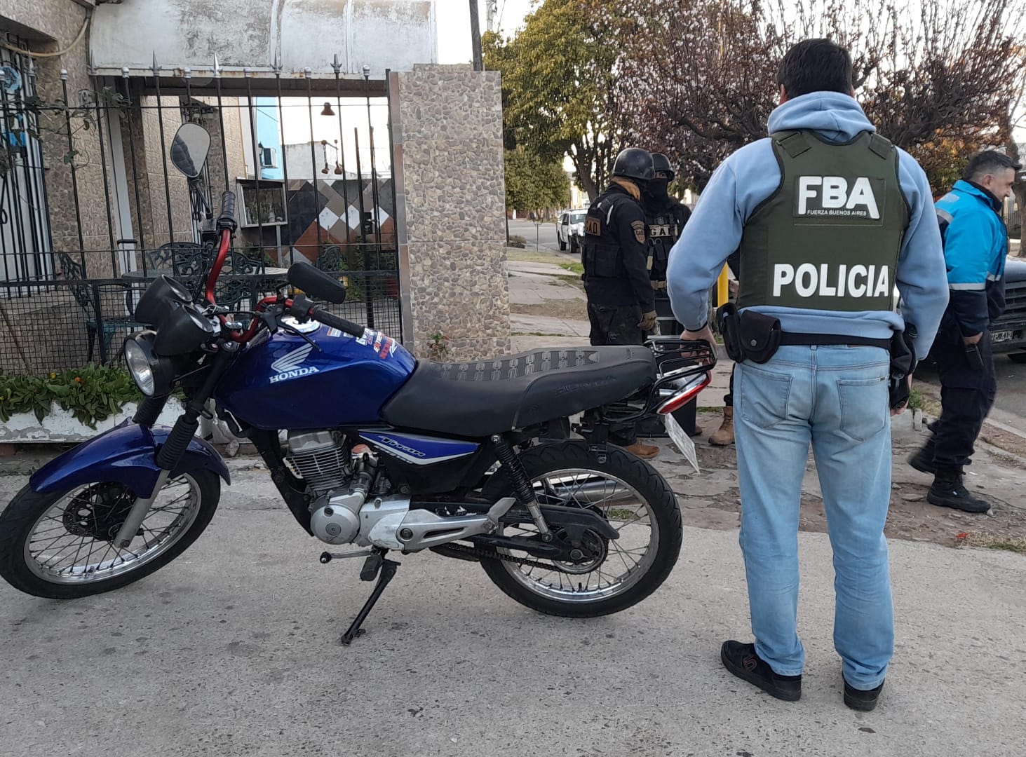 El Municipio y la Policía realizaron el primer allanamiento y secuestro de una moto por ruidos molestos