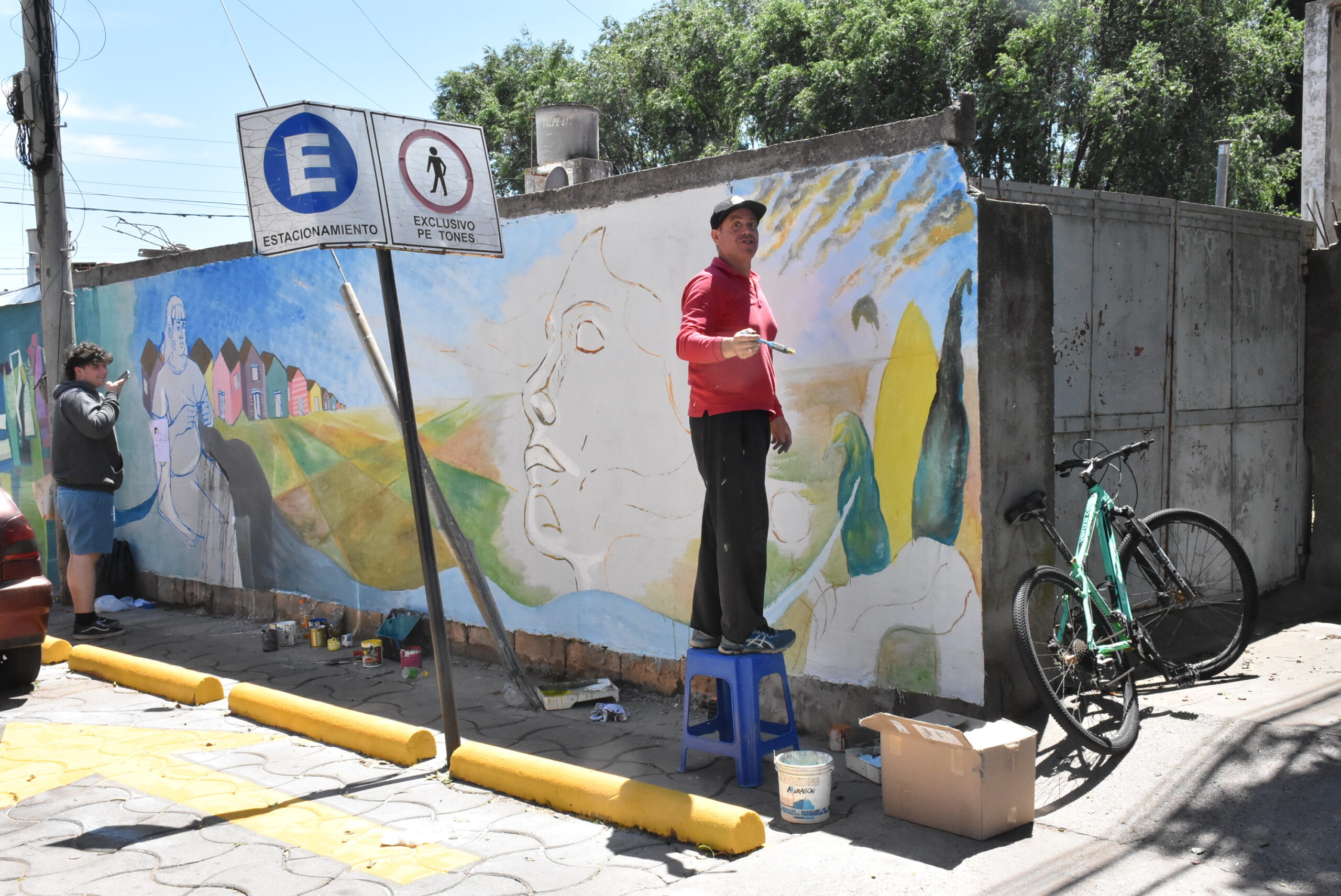 Encuentro nacional de arte mural: gran movida cultural y artística en el barrio Los Robles