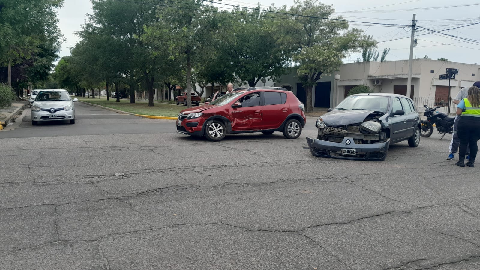 Chocaron dos autos en la esquina de Vignau y 25 de Mayo