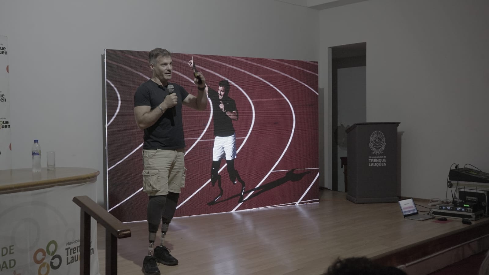 El atleta Pablo Giesenow compartió su historia de vida, testimonio de superación a través del deporte